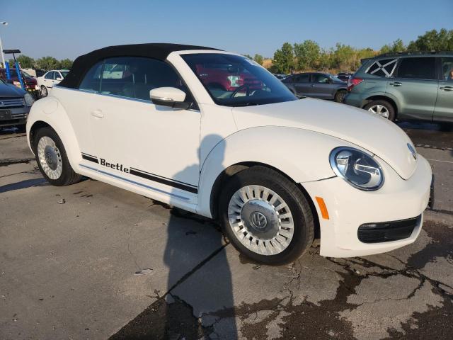 3VW5X7AT5DM816608 - 2013 VOLKSWAGEN BEETLE WHITE photo 4
