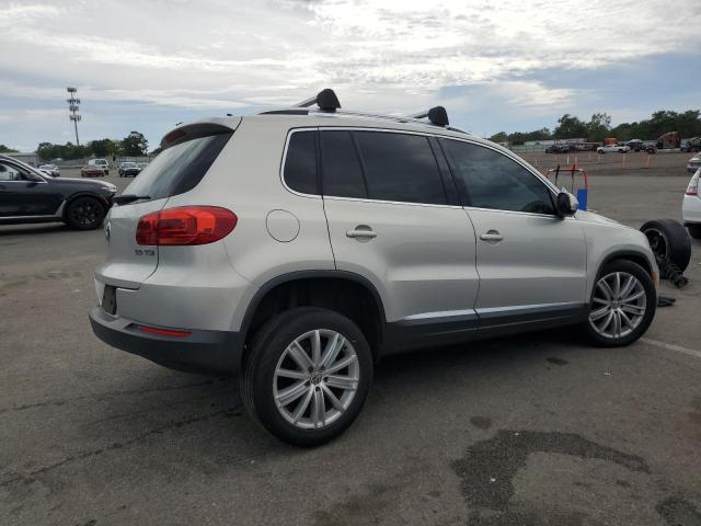 WVGAV3AX7EW563226 - 2014 VOLKSWAGEN TIGUAN S SILVER photo 3