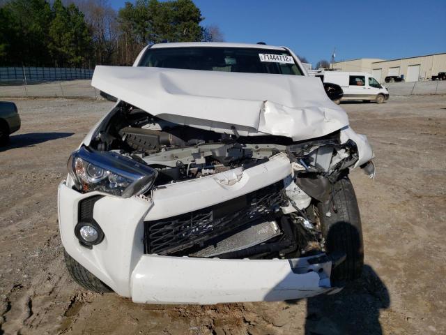 JTEBU5JR8L5789928 - 2020 TOYOTA 4RUNNER SR5/SR5 PREMIUM WHITE photo 5