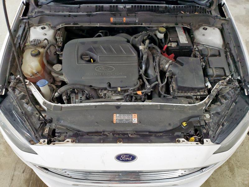 3FA6P0HD8JR200550 - 2018 FORD FUSION SE WHITE photo 11