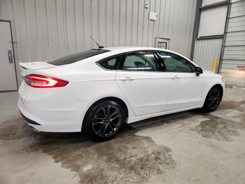 3FA6P0HD8JR200550 - 2018 FORD FUSION SE WHITE photo 3