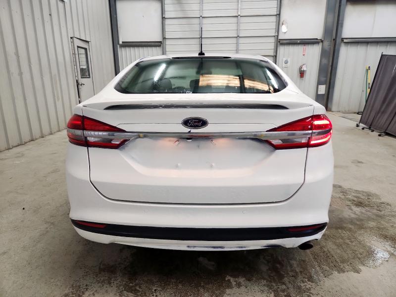 3FA6P0HD8JR200550 - 2018 FORD FUSION SE WHITE photo 6