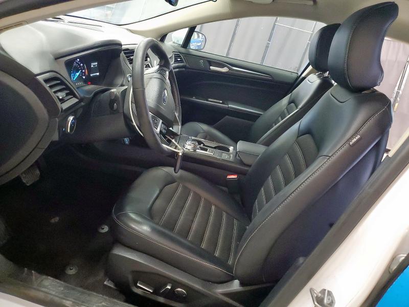 3FA6P0HD8JR200550 - 2018 FORD FUSION SE WHITE photo 7