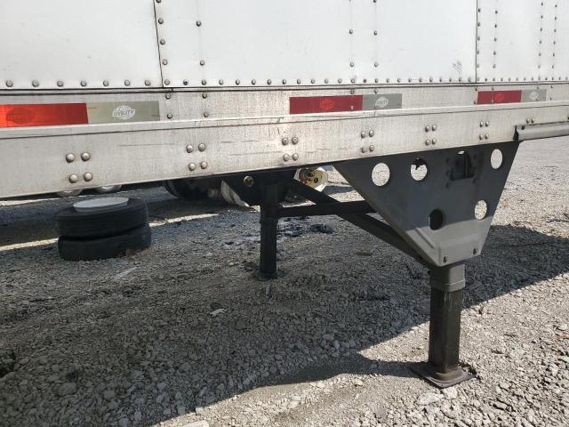 1UYVS25338G470414 - 2008 UTILITY VS2DX WHITE photo 5