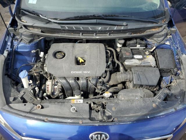 3KPFK4A79JE220124 - 2018 KIA FORTE LX BLUE photo 11