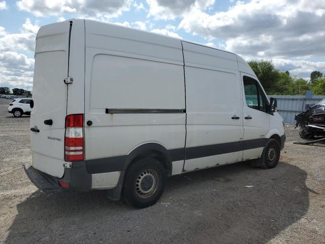 WD3BE7DC2F5998231 - 2015 MERCEDES-BENZ SPRINTER 2500 WHITE photo 4