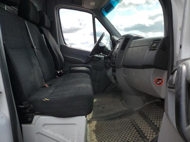 WD3BE7DC2F5998231 - 2015 MERCEDES-BENZ SPRINTER 2500 WHITE photo 5