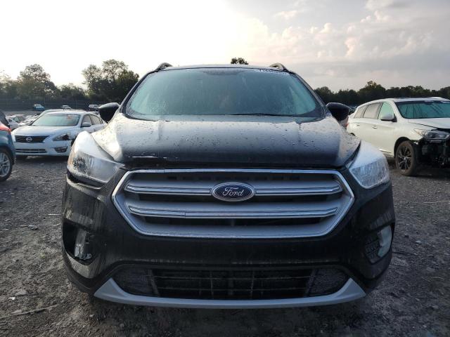 1FMCU0GD4JUD39151 - 2018 FORD ESCAPE SE შავი ფოტო 5