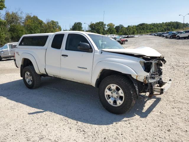 5TETU62N26Z155901 - 2006 TOYOTA TACOMA PRERUNNER ACCESS CAB WHITE photo 4