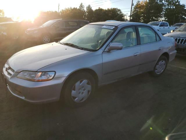 1HGCG1648WA047452 - 1998 HONDA ACCORD LX GOLD photo 1