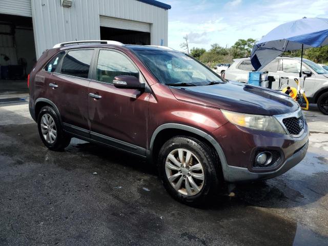 5XYKU3A10BG034880 - 2011 KIA SORENTO EX ბურგუნდია ფოტო 4
