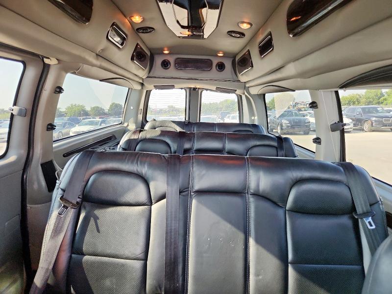 1GAZGPFG0K1264129 - 2019 CHEVROLET EXPRESS G3 LT Ақ фото 10