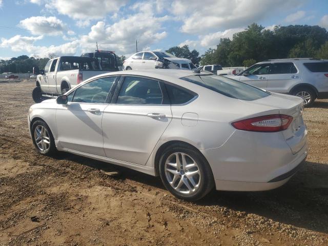 3FA6P0H73DR113444 - 2013 FORD FUSION SE WHITE photo 2