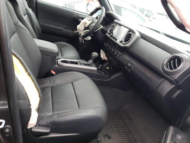 3TMCZ5AN7NM509923 - 2022 TOYOTA TACOMA DOUBLE CAB 石墨色 照片 5