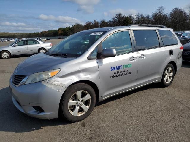 2011 TOYOTA SIENNA LE, 