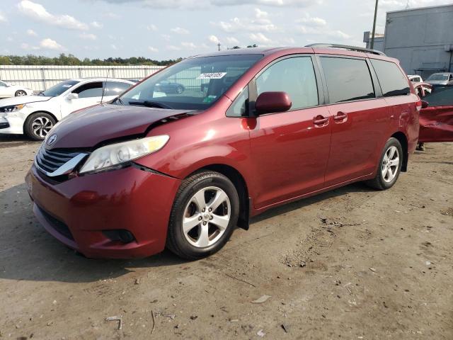 2013 TOYOTA SIENNA LE, 