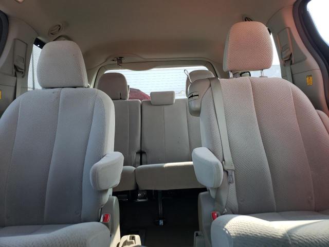 5TDKK3DC8DS355607 - 2013 TOYOTA SIENNA LE 红色 照片 10