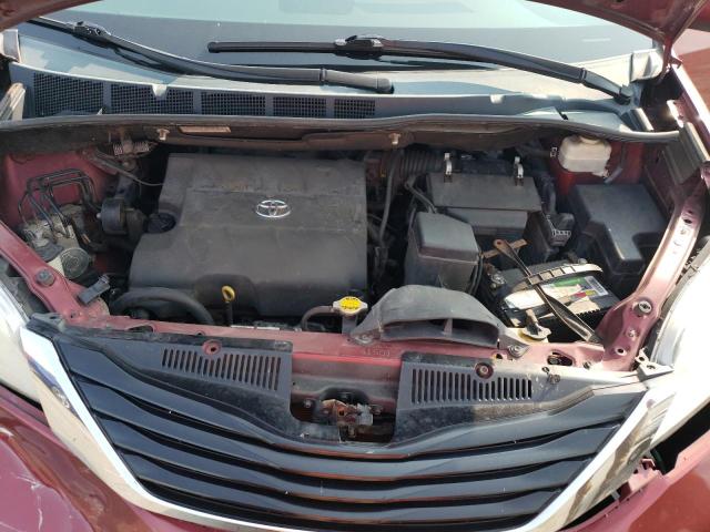 5TDKK3DC8DS355607 - 2013 TOYOTA SIENNA LE 红色 照片 12