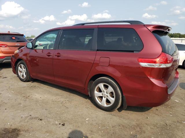 5TDKK3DC8DS355607 - 2013 TOYOTA SIENNA LE 红色 照片 2