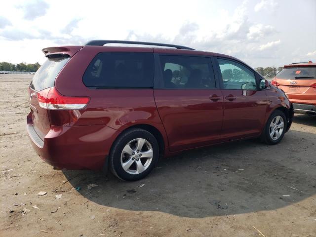 5TDKK3DC8DS355607 - 2013 TOYOTA SIENNA LE 红色 照片 3