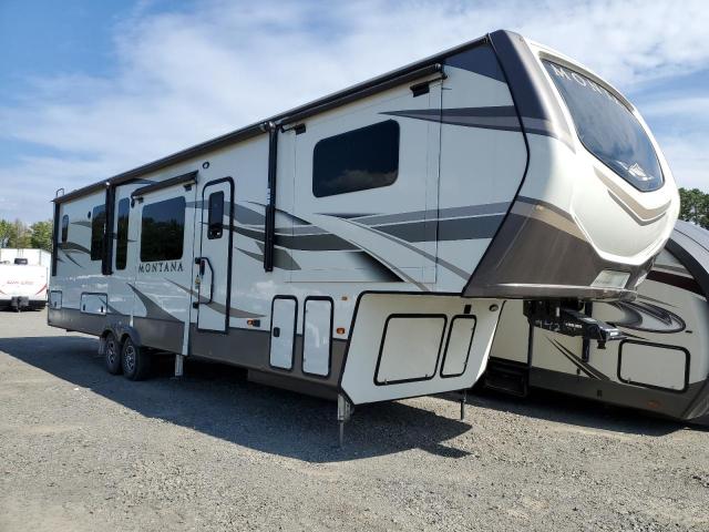 4YDF37624L4700942 - 2020 KEYSTONE MONTANA TWO TONE photo 1