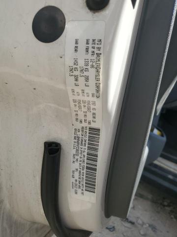 1J8HR48P07C582233 - 2007 JEEP GRAND CHER LAREDO WHITE photo 12