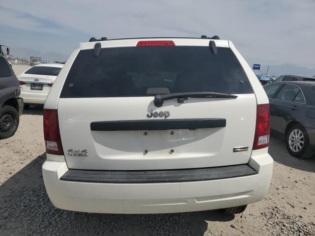 1J8HR48P07C582233 - 2007 JEEP GRAND CHER LAREDO WHITE photo 6