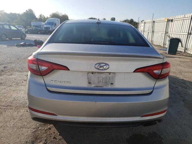 5NPE24AF5HH585649 - 2017 HYUNDAI SONATA SE SILVER photo 6