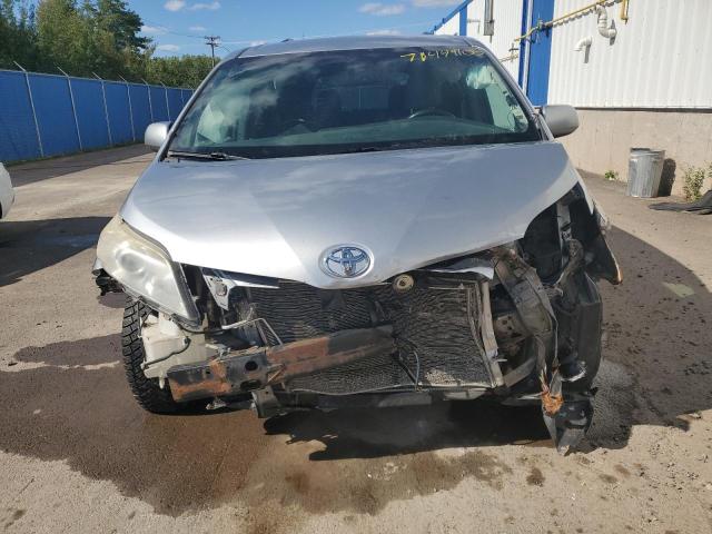 5TDKK3DC2FS575053 - 2015 TOYOTA SIENNA LE SILVER photo 5