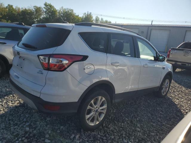 1FMCU9GD9JUD60582 - 2018 FORD ESCAPE SE თეთრი ფოტო 3