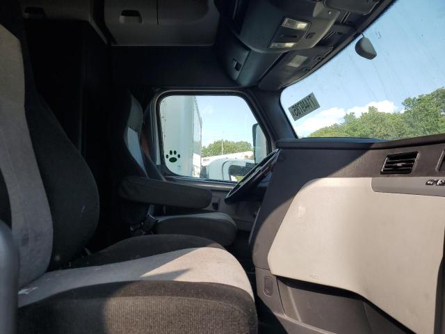 3AKJHHDRXKSKW1803 - 2019 FREIGHTLINER CASCADIA 1 Սպիտակ լուսանկար 5