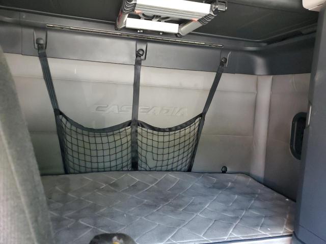 3AKJHHDRXKSKW1803 - 2019 FREIGHTLINER CASCADIA 1 Սպիտակ լուսանկար 6