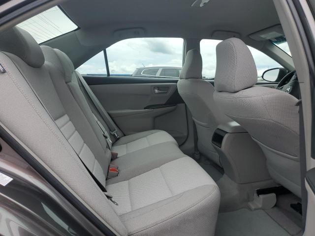 4T1BF1FK9HU737025 - 2017 TOYOTA CAMRY LE GRAY photo 10