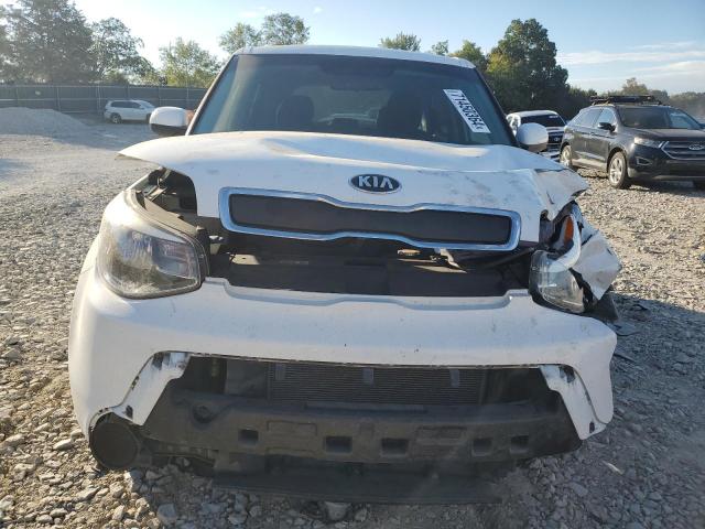 KNDJN2A29G7288555 - 2016 KIA SOUL WHITE photo 5