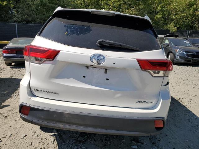 5TDJZRFH6KS604082 - 2019 TOYOTA HIGHLANDER SE WHITE photo 6