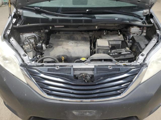 5TDJK3DC8CS045872 - 2012 TOYOTA SIENNA LE ვერცხლისფერი ფოტო 12