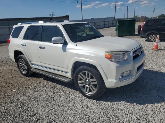 JTEBU5JRXB5058240 - 2011 TOYOTA 4RUNNER SR5 თეთრი ფოტო 4