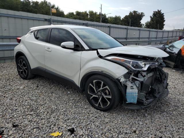 JTNKHMBX5K1020661 - 2019 TOYOTA C-HR XLE Beyaz fotoğraf 4