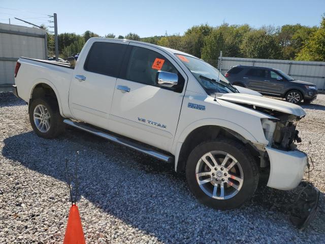 1N6BA0EC0BN305624 - 2011 NISSAN TITAN S WHITE photo 4