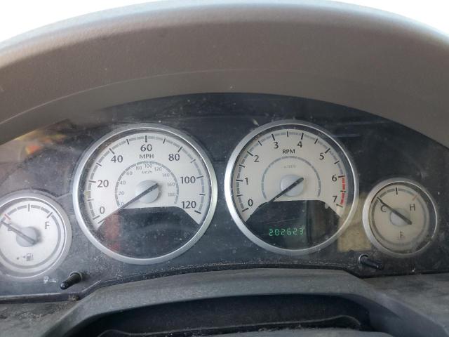 2A4RR5D12AR153400 - 2010 CHRYSLER TOWN & COU TOURING SILVER photo 9