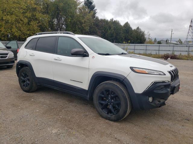 1C4PJMBS7FW692359 - 2015 JEEP CHEROKEE TRAILHAWK WHITE photo 4