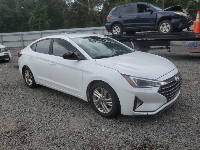 5NPD84LF8KH412903 - 2019 HYUNDAI ELANTRA SEL WHITE photo 4