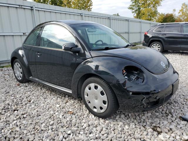 3VWPW3AG6AM015298 - 2010 VOLKSWAGEN NEW BEETLE BLACK photo 4