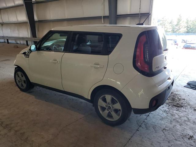 KNDJN2A27J7600878 - 2018 KIA SOUL WHITE photo 2