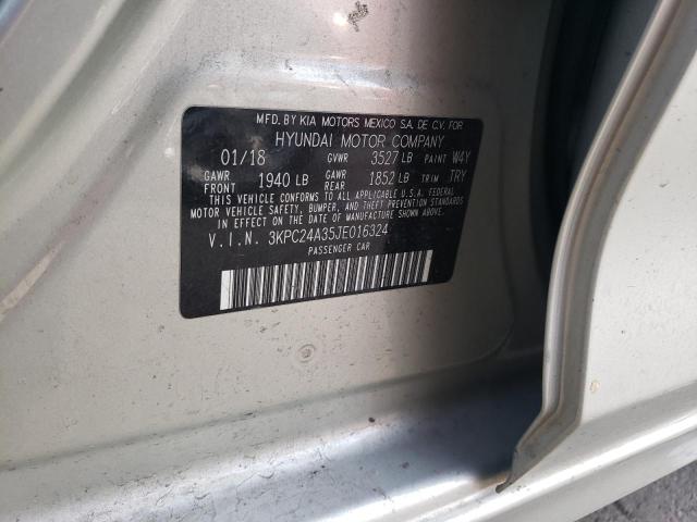 3KPC24A35JE016324 - 2018 HYUNDAI ACCENT SE GOLD photo 12