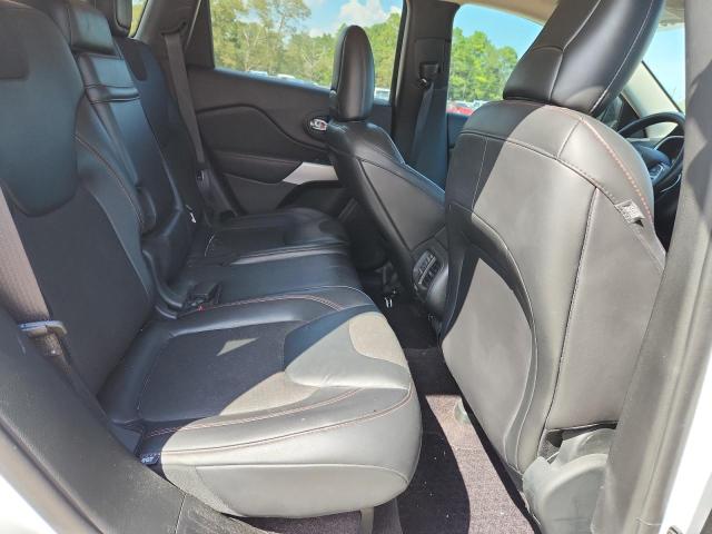 1C4PJMBB3HW622649 - 2017 JEEP CHEROKEE TRAILHAWK WHITE photo 11