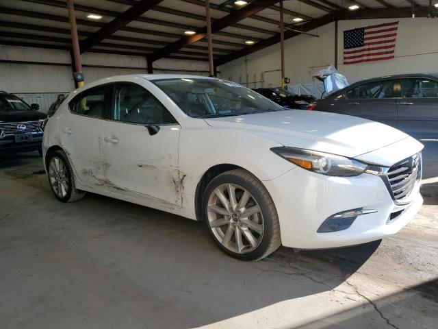 3MZBN1M37HM134045 - 2017 MAZDA 3 GRAND TOURING WHITE photo 4