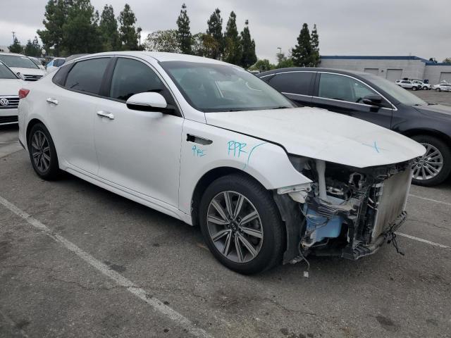 5XXGT4L33KG370234 - 2019 KIA OPTIMA LX WHITE photo 4