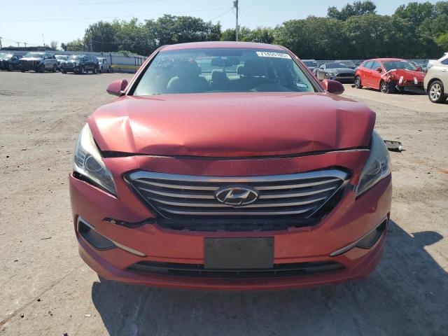 5NPE24AF2HH451360 - 2017 HYUNDAI SONATA SE RED photo 5