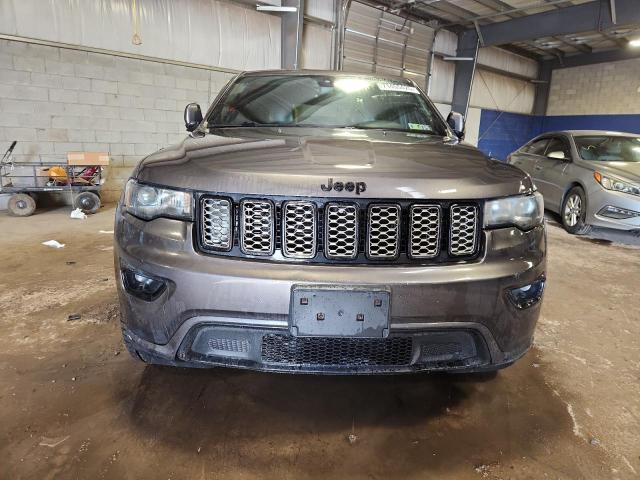 1C4RJFAG5JC164900 - 2018 JEEP GRAND CHER LAREDO 石墨色 照片 5